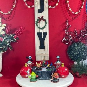 SKYLANDERS ACTION FIGURES W/PORTAL OF POWER BUNDLE